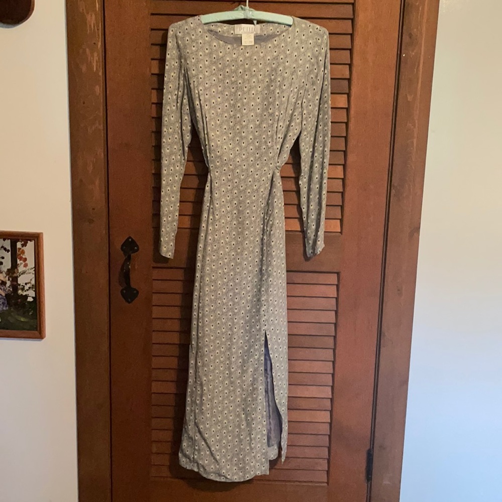 Beautiful long sleeve lined dress wore one time.
